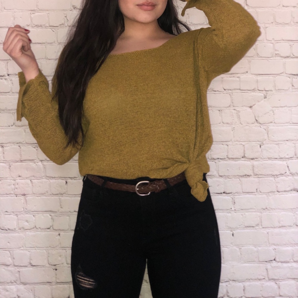 LONG SLEEVE SWEATER TOP